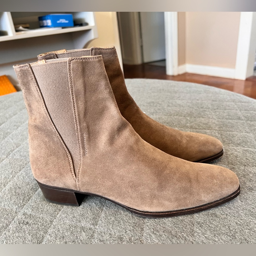 GRAVATI Sz 8 M Taupe Neutral Gray Brown Suede Chelsea Ankle Boots Orig $880